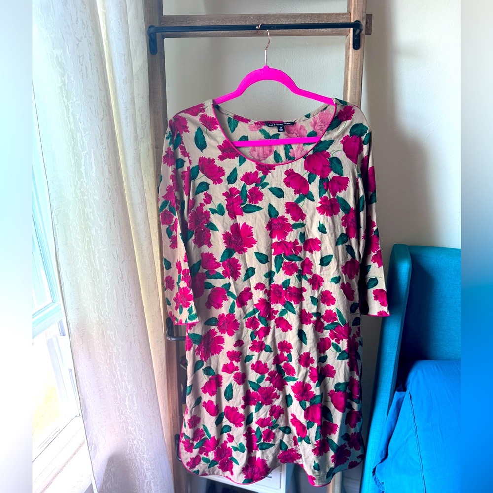 Flower dress slits on the side! Give a little sexy look to it!